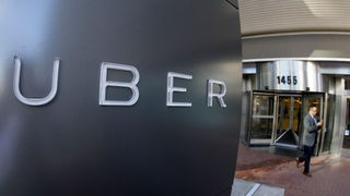 Problemas para Uber: los taxistas de Nueva York demandan a la ciudad por competencia desleal
